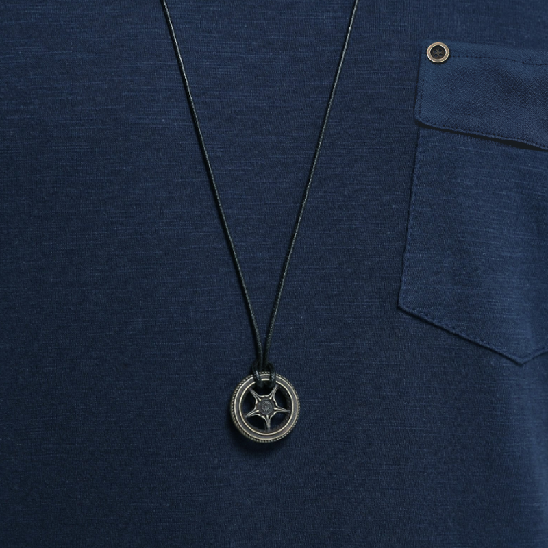 Jeffrey | Men's V-Neck Pocket T-Shirt